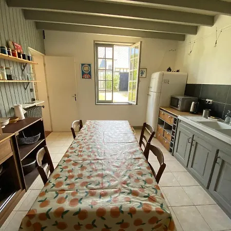 Hébergement de vacances Maison Familiale Des Petites Dalles à Pied Jardin *