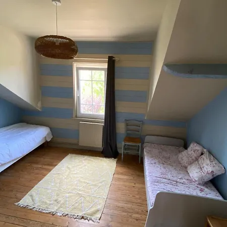 Maison Familiale Des Petites Dalles à Pied Jardin Hébergement de vacances *