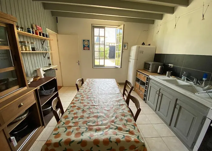 Holiday home Maison Familiale Des Petites Dalles A Pied Jardin *