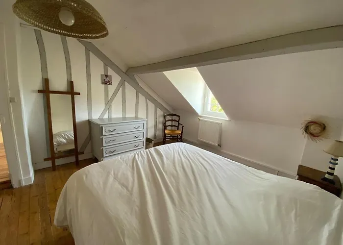 Holiday home Maison Familiale Des Petites Dalles A Pied Jardin *