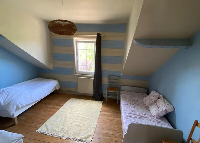 Maison Familiale Des Petites Dalles A Pied Jardin Holiday home *